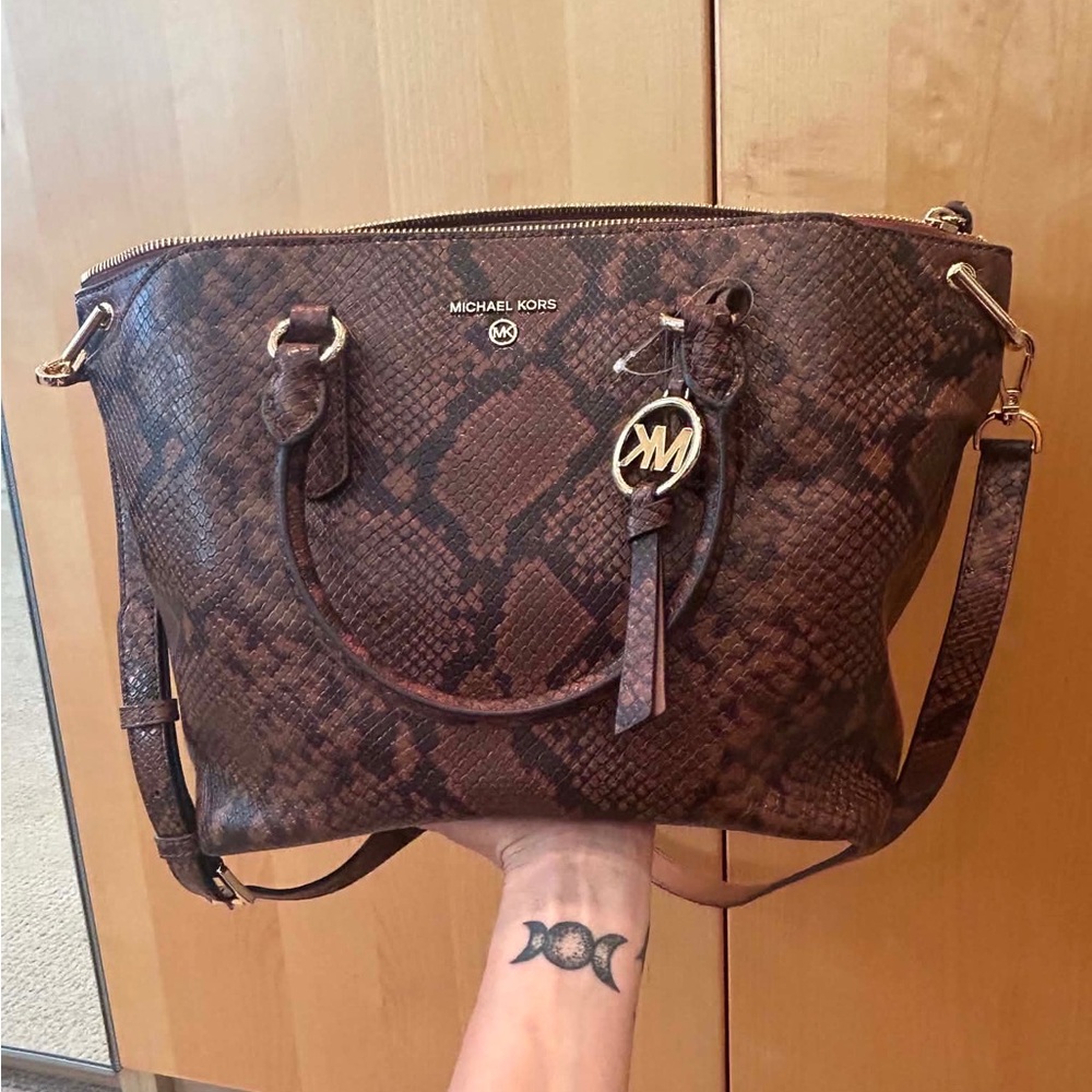 Mew Michael Kors Brown Snake-Print Satchel with Gold Hardware